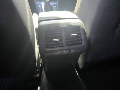 2017 Volkswagen Golf GTI Sport