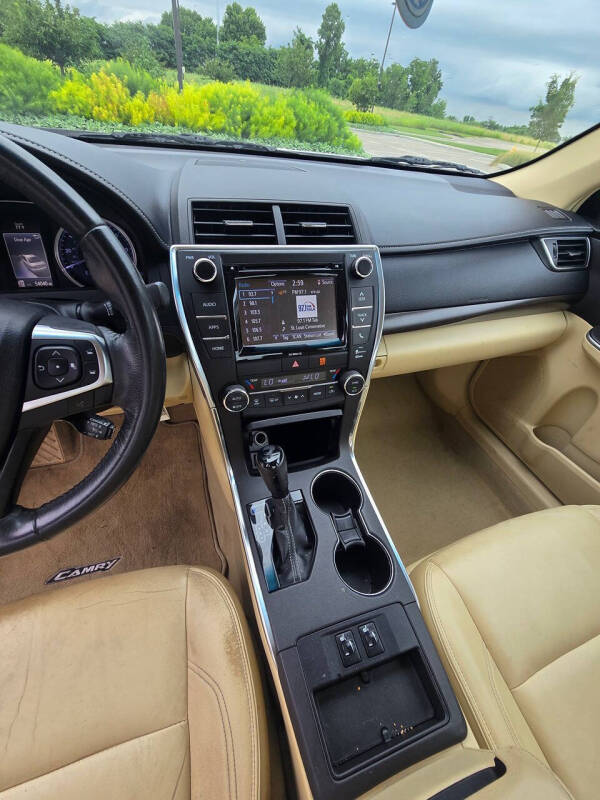 2016 Toyota Camry XLE