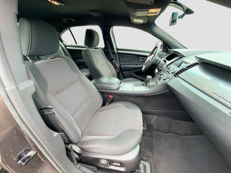 2016 Ford Taurus SEL