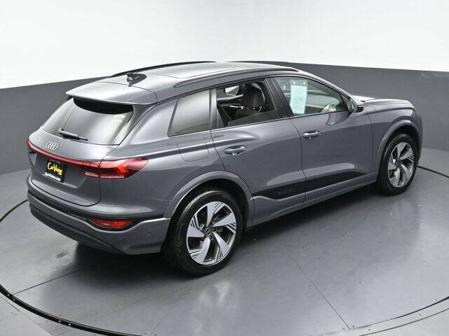 2025 Audi Q6 e-tron quattro Premium Plus