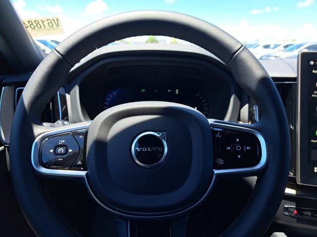 2026 Volvo XC60 B5 Core