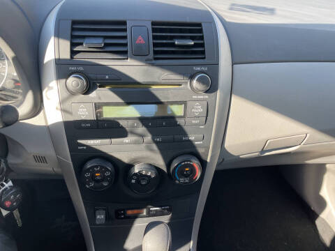 2010 Toyota Corolla LE