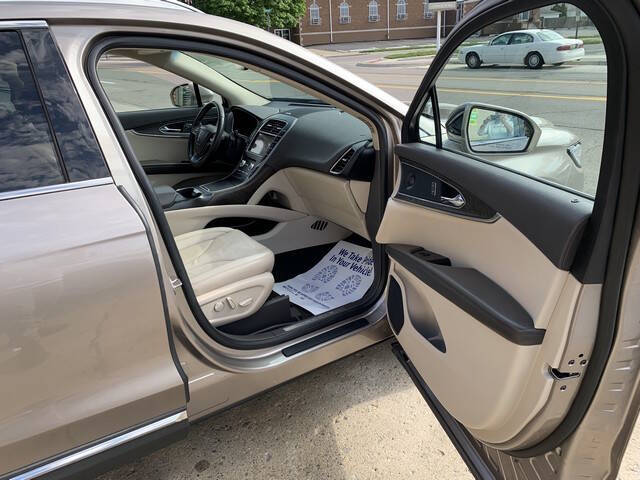 2019 Lincoln Nautilus Reserve