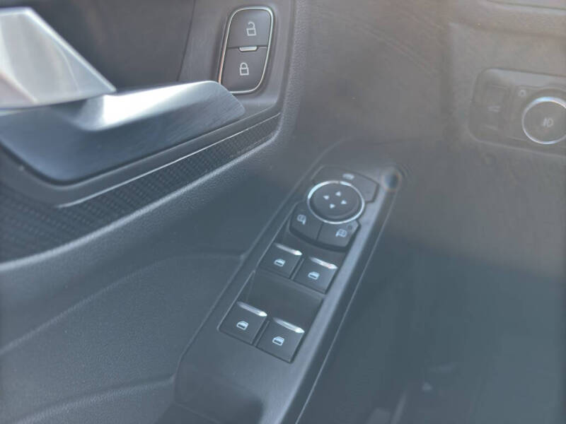 2025 Ford Escape ST-Line Select
