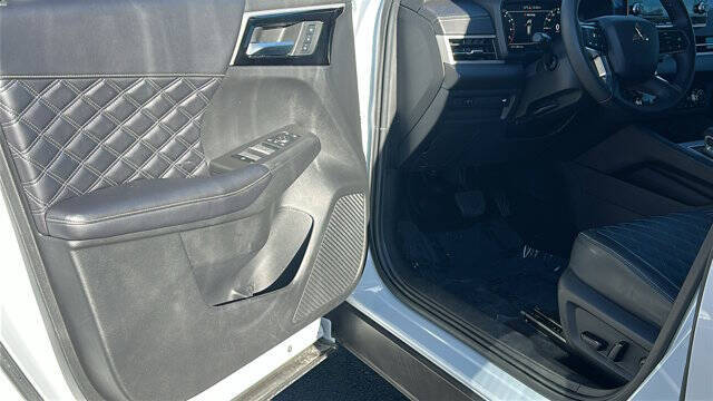 2024 Mitsubishi Outlander SEL