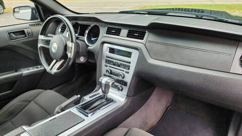 2012 Ford Mustang V6