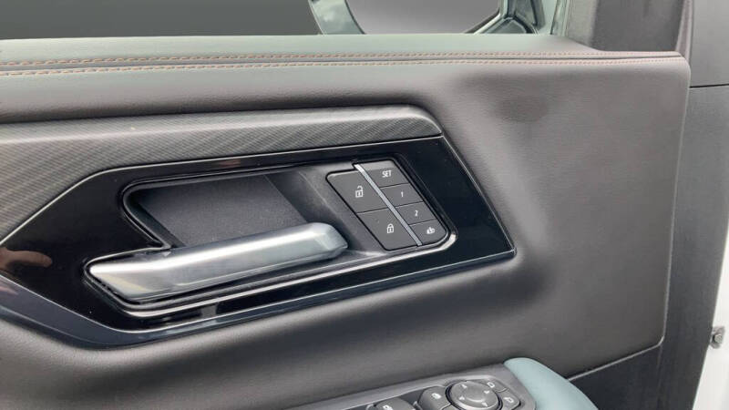 2025 GMC Yukon AT4
