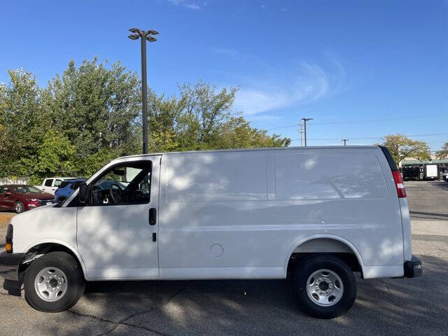 2025 Chevrolet Express 2500