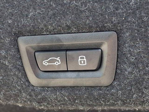 2025 BMW i5 eDrive40