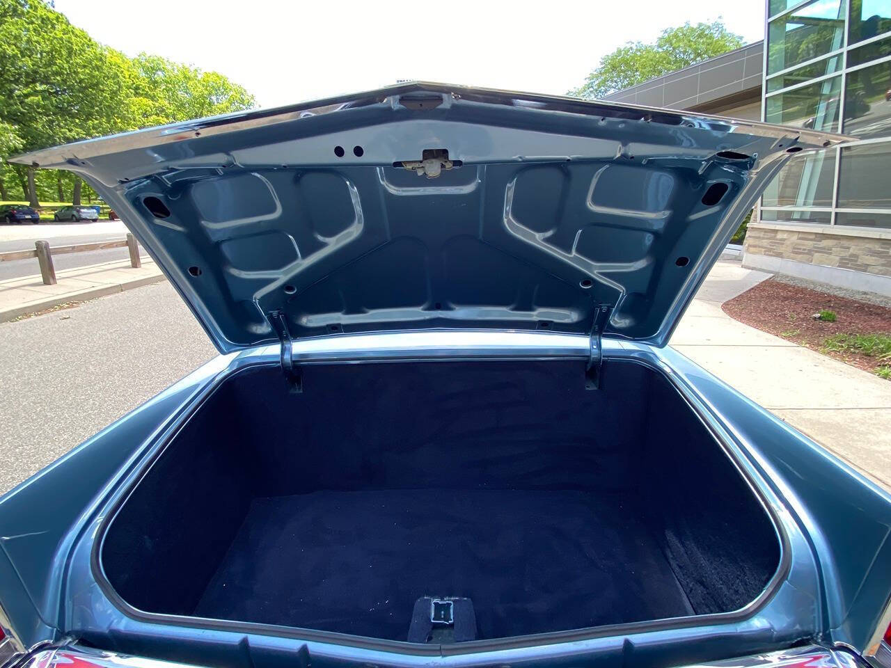 Blue 1969 Cadillac DeVille 47