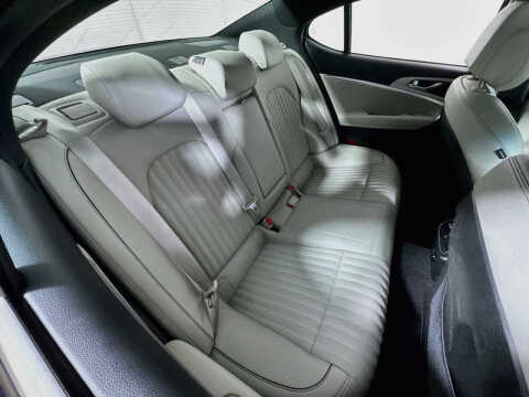 2023 Genesis G70