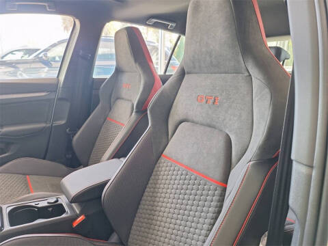 2026 Volkswagen Golf GTI SE