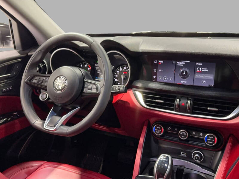 2020 Alfa Romeo Stelvio Sport