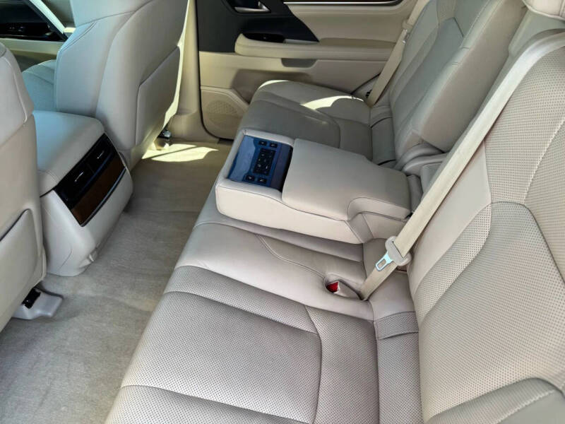 2020 Lexus LX 570 Two-Row