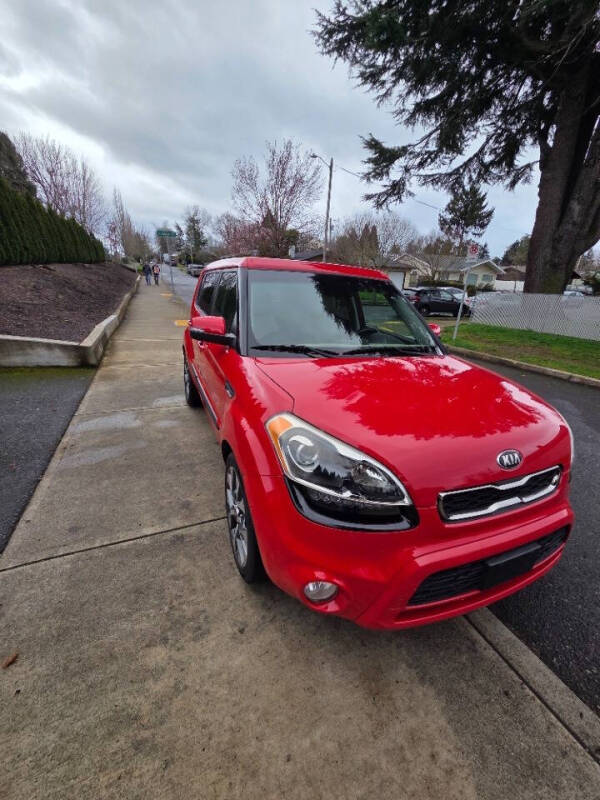 2013 Kia Soul +