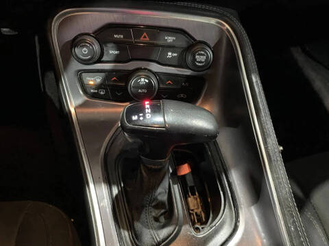 2017 Dodge Challenger SXT