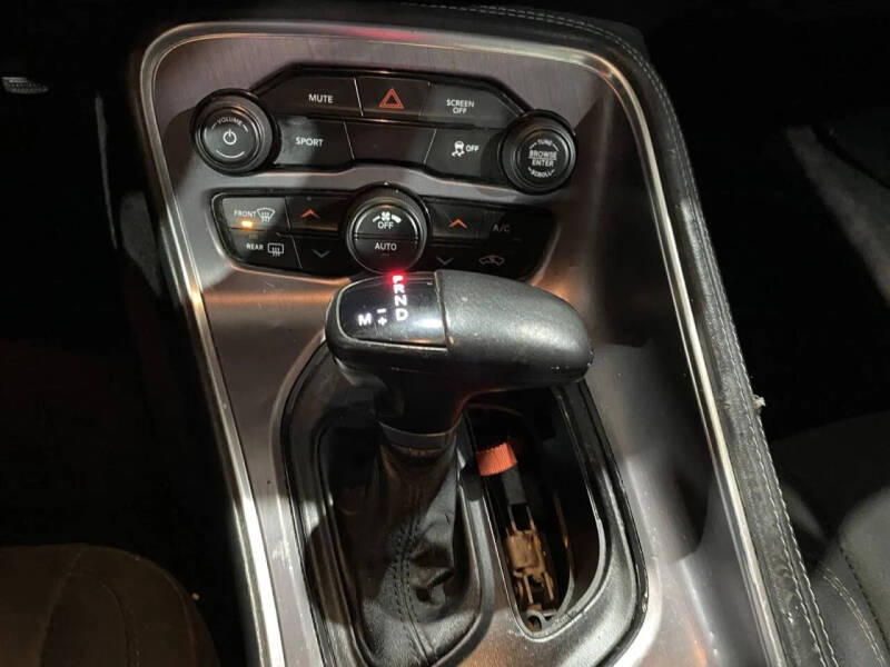 2017 Dodge Challenger SXT