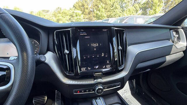 2019 Volvo XC60 T5 R-Design