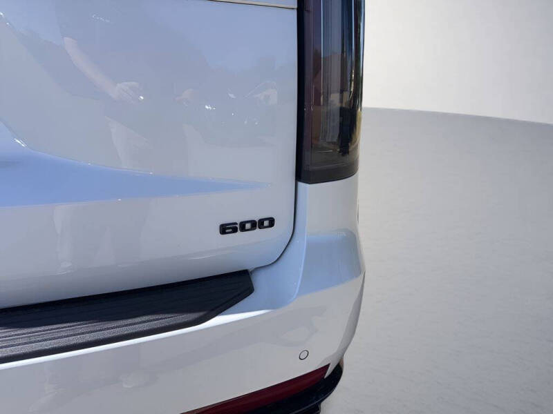 2023 Cadillac Escalade Sport