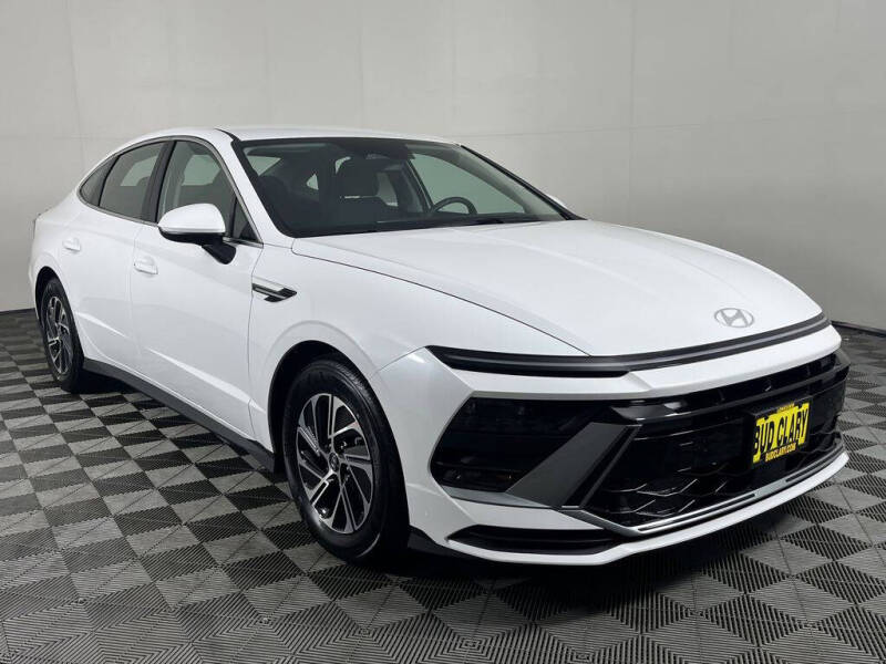 2026 Hyundai Sonata Hybrid Blue