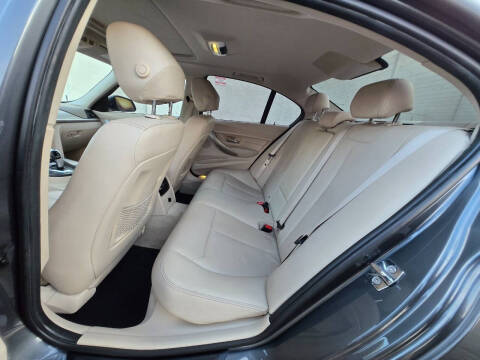 2012 BMW 3 Series 328i