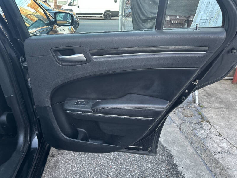 2018 Chrysler 300 Touring