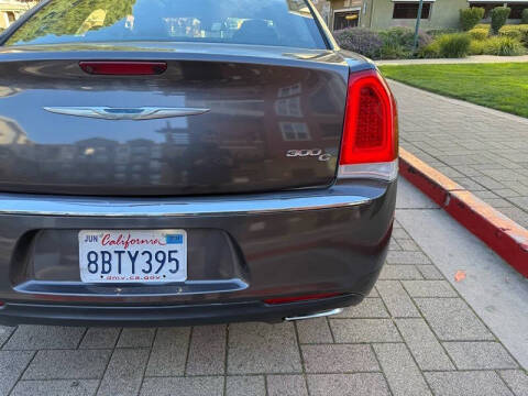 2016 Chrysler 300 C