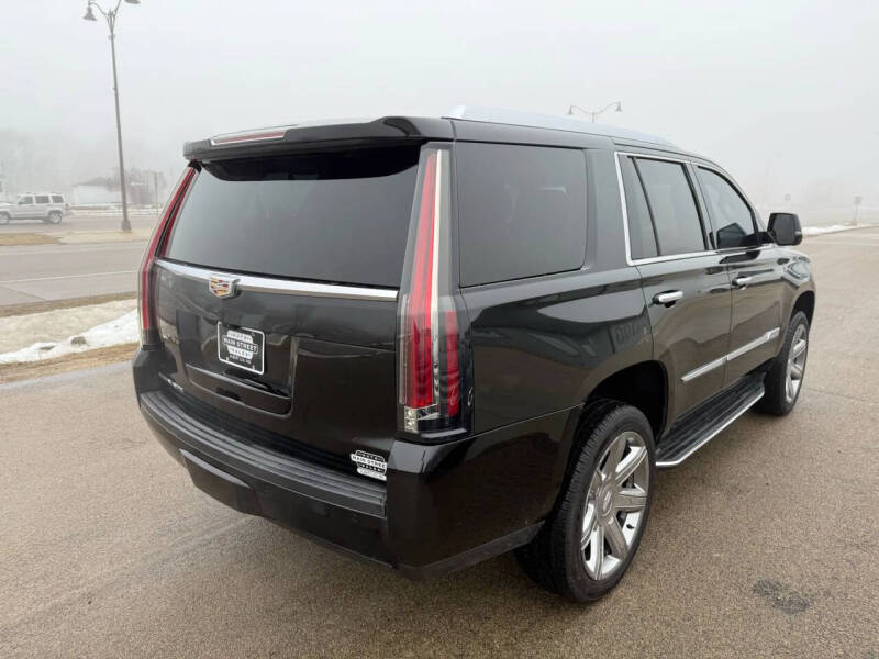 2017 Cadillac Escalade Luxury