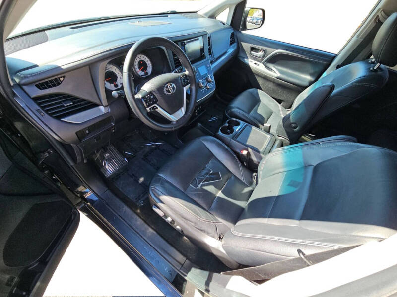 2017 Toyota Sienna