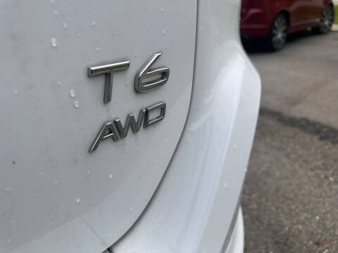 2017 Volvo XC60 T6 Dynamic