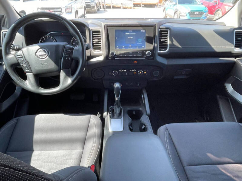 2022 Nissan Frontier SV