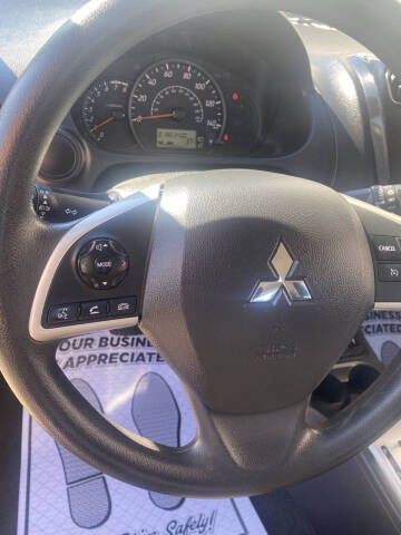 2024 Mitsubishi Mirage ES