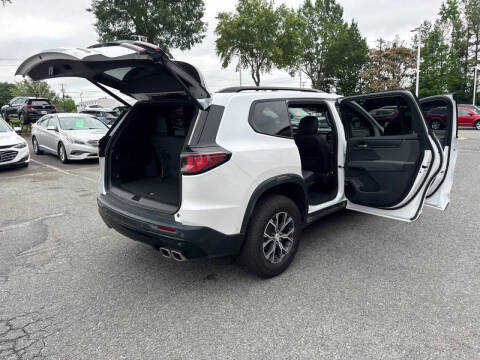 2024 GMC Acadia AT4