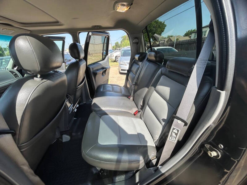 2004 Ford Explorer Sport Trac XLS