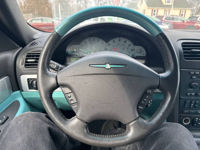 2002 Ford Thunderbird Deluxe