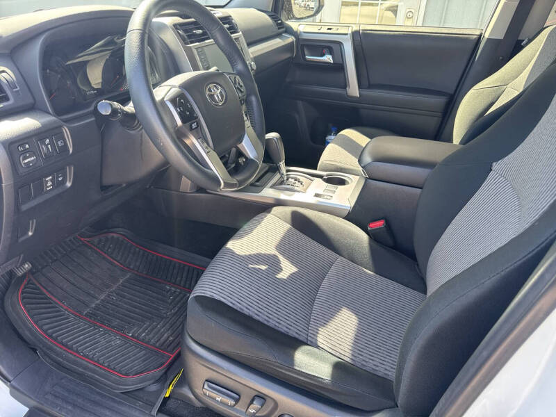 2024 Toyota 4Runner SR5
