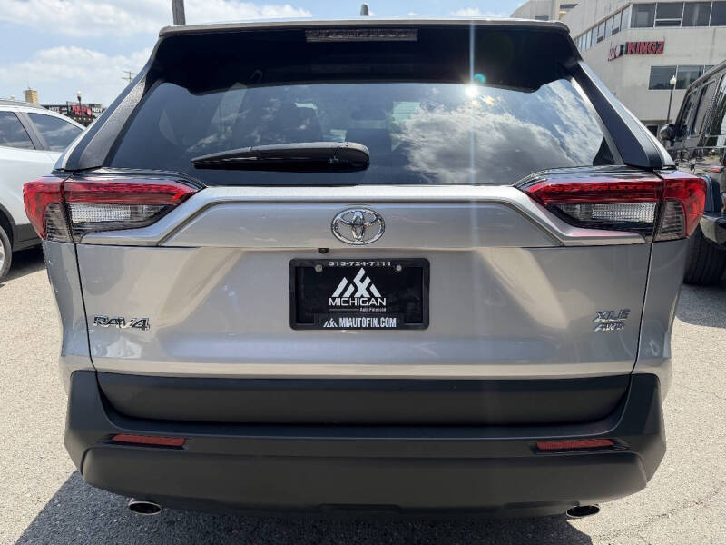 2024 Toyota RAV4 XLE