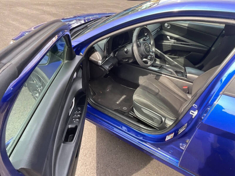2023 Hyundai Elantra SEL