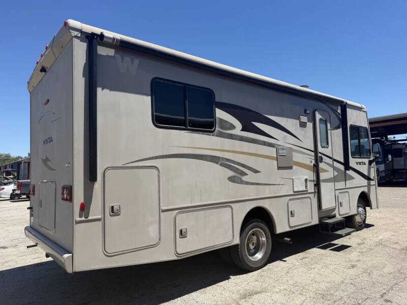 2015 Winnebago Vista