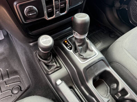 2022 Jeep Gladiator Sport