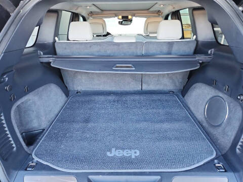 2020 Jeep Grand Cherokee Summit