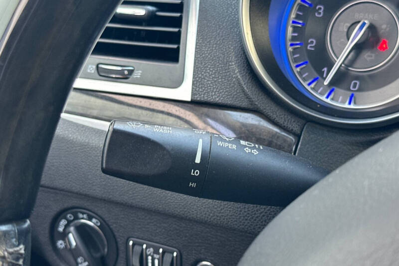 2019 Chrysler 300 Limited