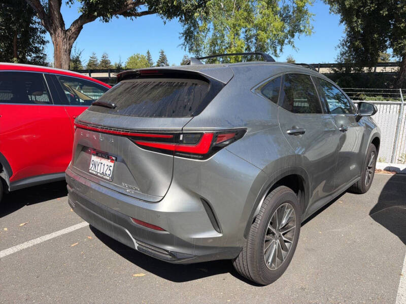 2025 Lexus NX 350h Premium