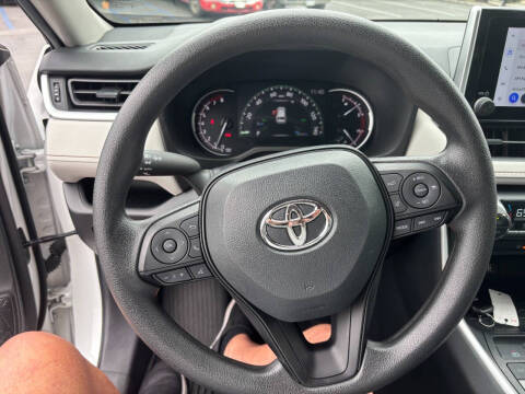 2024 Toyota RAV4 XLE