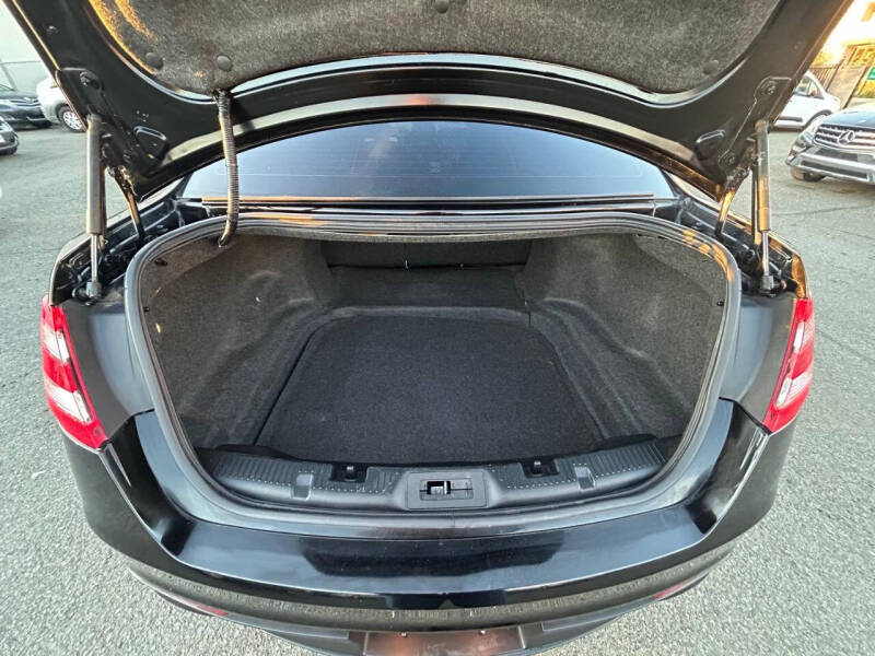 2018 Ford Taurus SEL