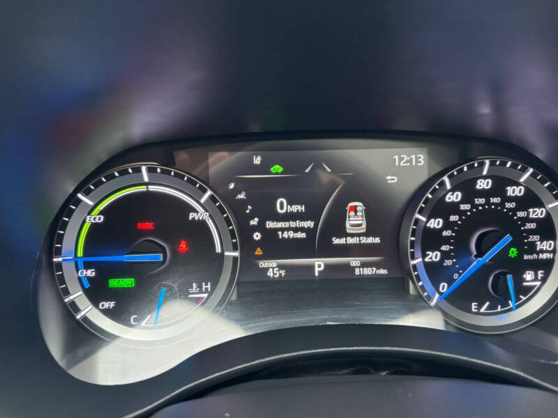 2022 Toyota Highlander Hybrid Platinum