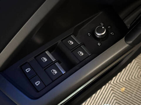 2022 Audi Q3 quattro S line Prem Plus 45 TFSI