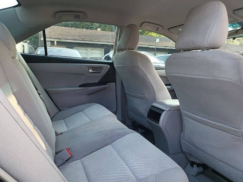 2015 Toyota Camry LE