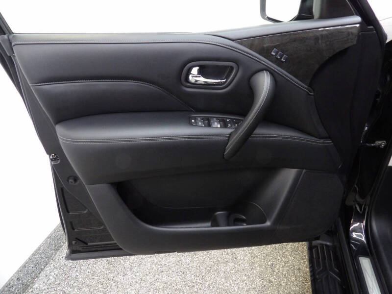 2021 Infiniti QX80 Luxe