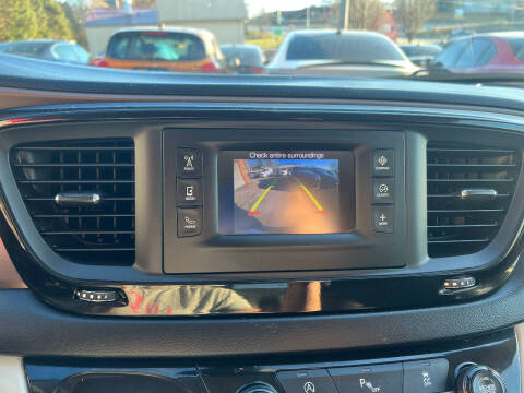 2017 Chrysler Pacifica LX